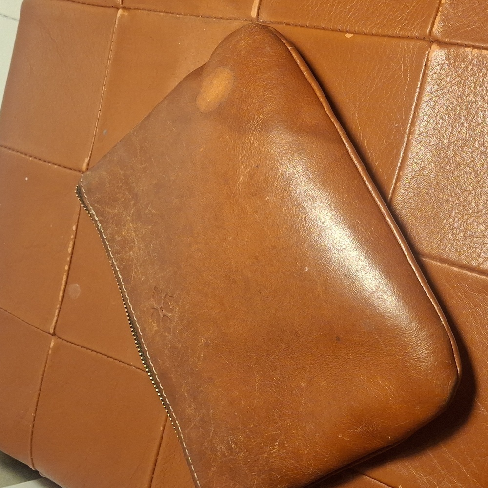 Patricia Nash Embossed Brown Leather Clutch/Wristlet - Picture 4 of 8